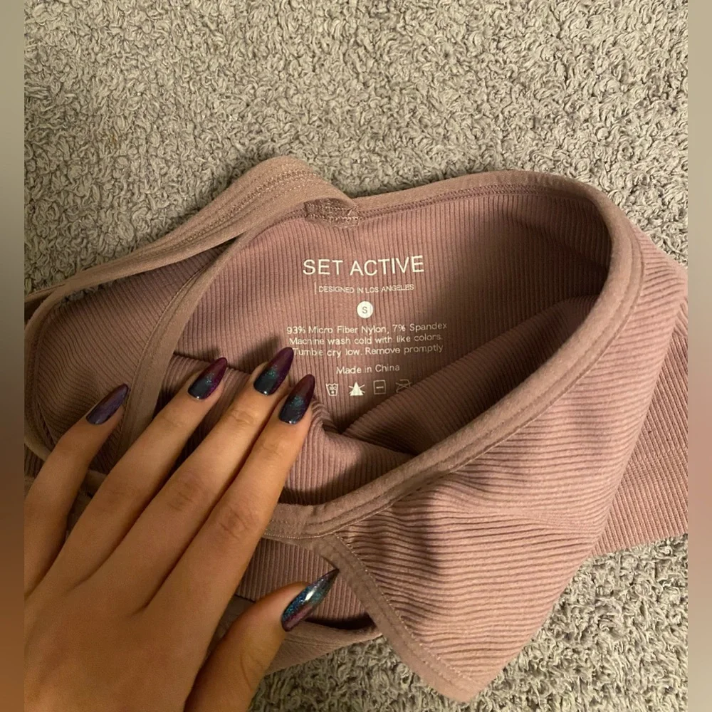 SET ACTIVE Sculptflex Ribbed V Bra in Mauve - Picture 6 of 6